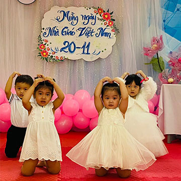 Thầy Cô cho em mùa xuân